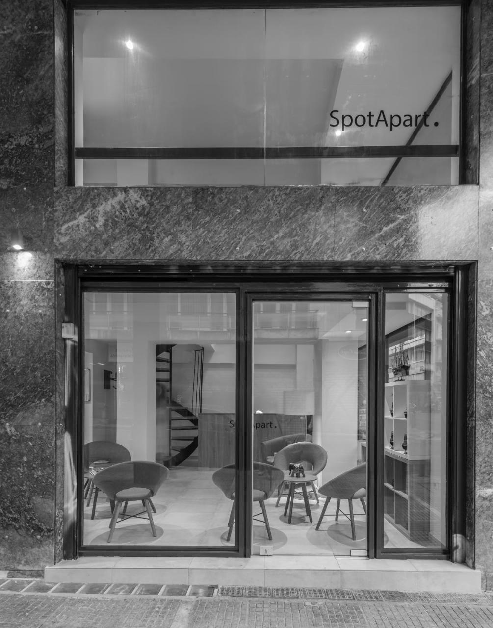 Spot Apart Athens Luaran gambar